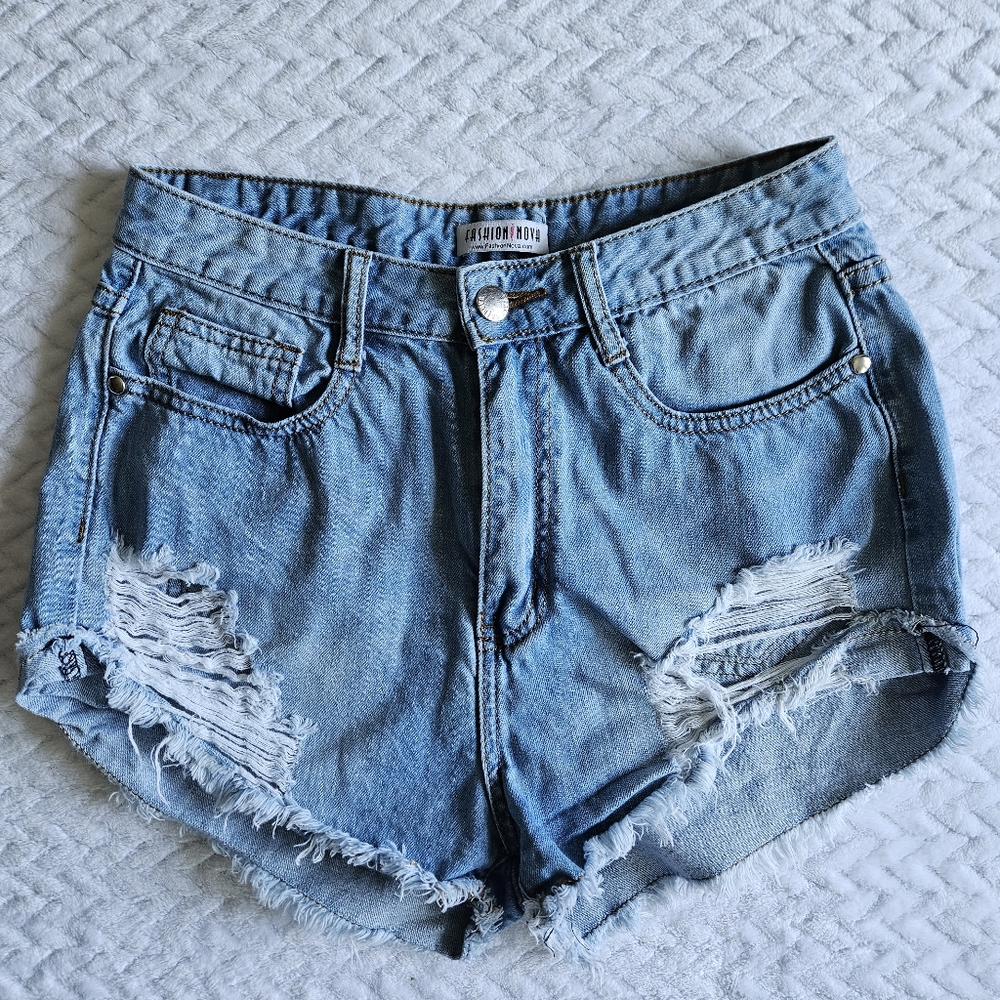 Fashion Nova Hi-Rise Cut-Off Denim Shorts Size Medium (28) - Picture 2 of 12